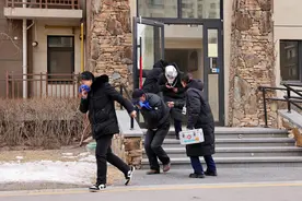 以练筑防！宁夏消防开展高层建筑灭火实战综合演练图片