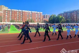 在春天播下一颗“法治的种子”——昆明市盘龙区财大附中开讲新学期法治教育第一课图片