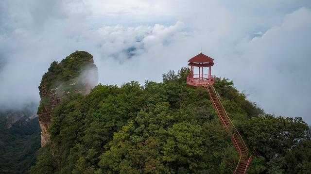 邂逅太行壮美云海