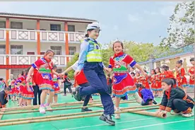 桂林交警坚守岗位，守护道路平安 | 广西三月三图片
