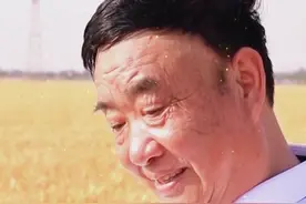 中央宣传部授予安徽省太和县现代农业科技试验示范基地党支部书记徐淙祥同志“时代楷模”称号图片