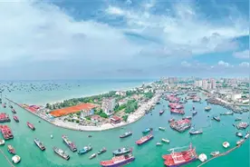 伏季休渔期结束 广西7300余艘渔船出海图片