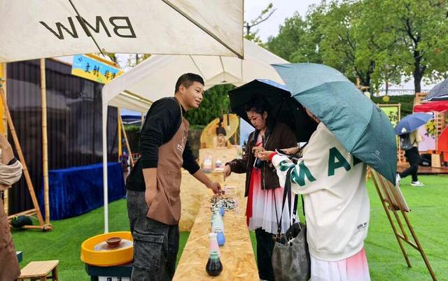 立足年轻化营销视角，第十二届文房四宝文化旅游节在皖启幕