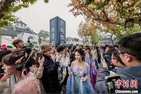 从“乘风”到“造浪” 浙江古镇化身国风时尚新地标图片
