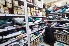 放假外出，快递到了怎么办？半岛记者多方探访→图片