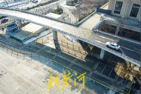 济南西站东广场增设出租车下客区 | AI播泉城图片