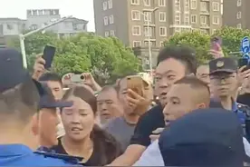 江苏海安城管殴打摊贩？城管部门回应：不存在图片