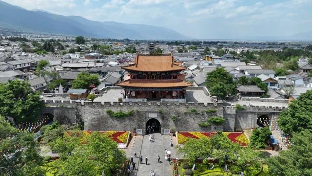 全列卧铺、夕发朝至！这趟环线旅游列车，有多过瘾？