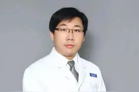 停！常掏耳朵会致癌？！耳朵痒了可以这样做图片