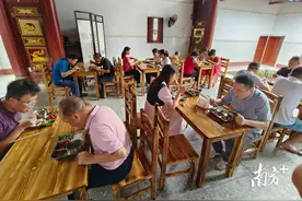 兴宁市罗岗镇：“党建+”为基层治理赋能增效图片