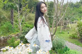 黄圣依：地球待够了！图片