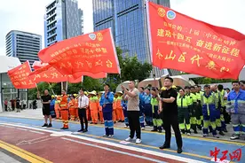 福州环卫行业启动“岗位大练兵”图片