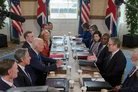 普京警告“冲突质变”，美英首脑推迟决定放松乌克兰使用远程武器限制图片