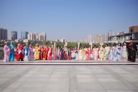 Global Talk丨听豫剧、穿汉服、赏非遗！外国朋友“嗨翻”商都文化旅游周图片