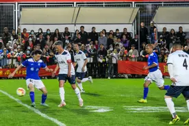 非遗与足球共舞！“村超”全国赛上海赛区开幕夜上演“村味”盛宴〡新民特写图片