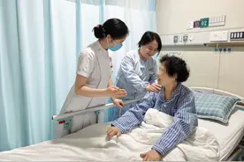 省医便民到身边⑫｜“免陪照护服务”，助力病患及家属告别“陪护难”烦恼图片