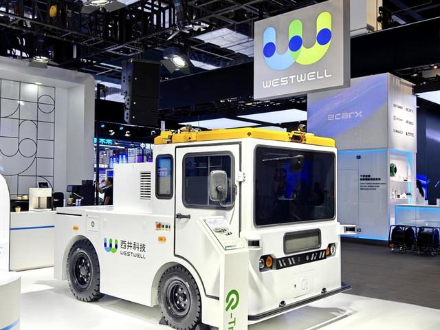 连续八年参展WAIC，Q-Truck已从《流浪地球2》跑到《流浪地球3》