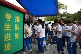 今日开考！直击广州中考现场｜“雨热同期”，广州气象部门提醒图片