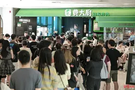 湘菜费大厨开到成都，成都的烤匠在北京排队，“走出去”的餐馆究竟给谁吃？图片