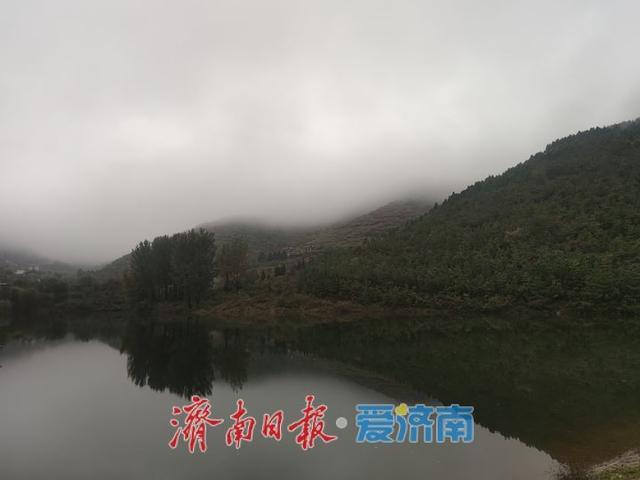 烟雨九龙山 宛若水墨仙境