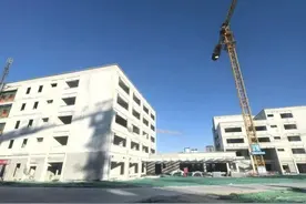 北京中学东坝北校区今年9月投用 可提供学位3390个图片