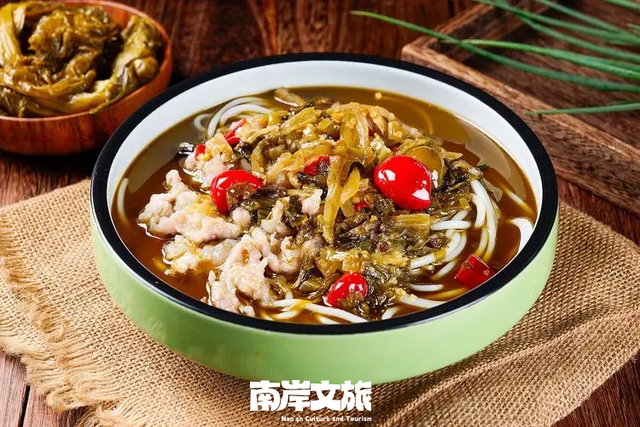 重庆Citywalk天花板——跟小暖南漫游龙门浩老街的宝藏小江湖