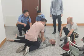 旅客突发晕厥，潮汕站工作人员携手候车旅客紧急施救助转危为安图片