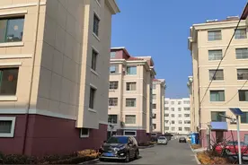 半夜被敲门声惊醒，原来是“外卖”敲错门 ！房子改造如新，楼号却丢了图片