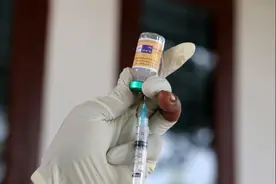 犬伤三级暴露要接受被动免疫，广东上市抗狂犬病鸡尾酒抗体图片