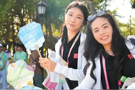 买玩具“悦己” 拍照找“搭子” 青年消费 “花样百出”图片