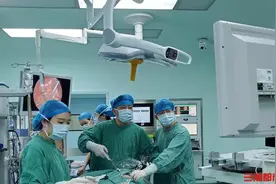 出生16天的女婴被切卵巢，新生儿居然也会患卵巢囊肿图片