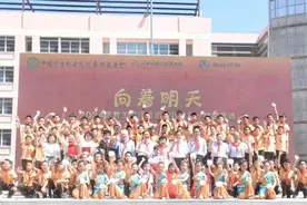 丰台怡海花园社区的孩子们，今天收获了一份“大礼”图片