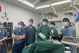 健康中国看山西：省肿瘤医院胸外科成功实施一例隆突鳞癌切除+右肺上叶切除+隆突重建术图片