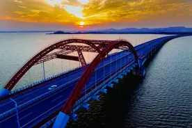 一起追一场日落！在黄阳公路大桥感受极致浪漫图片