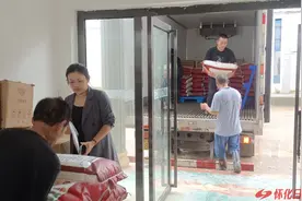 守望相助 爱心汇聚——社会各界助力五强溪抗洪救灾见闻图片