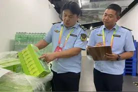 青春主场 有我在场｜舌尖安全“守护者”王小松：火车跑得快，全靠车头带图片