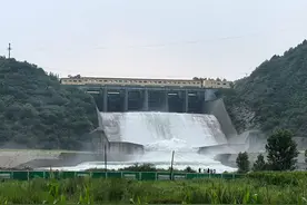 最新｜密云水库正在泄流！下游积极应对图片