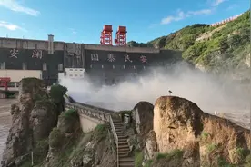 三门峡水利枢纽投入敞泄运用图片