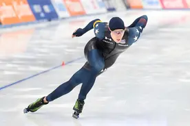 速滑世界杯北京站首日：宁忠岩男子1500米夺银图片