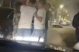 男子按喇叭提醒挡道者遭围殴，3名打人者以寻衅滋事立案后罪名又变更，检方回应图片