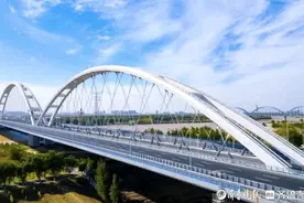 济南两座黄河大桥同时通车，“鲁A”“鲁S”小客车免费通行图片