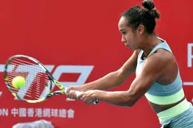 香港网球公开赛：费尔南德斯逆转夺冠图片