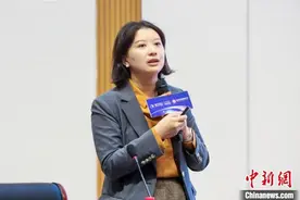 “点燃AI梦”，未来论坛青年科学家张娅带领学子探索AI奥秘图片