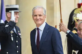 挪威首相访华：我们必须设法找到平衡点图片