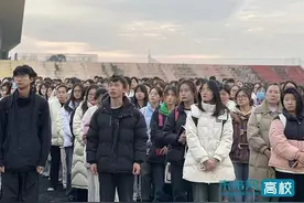 安徽新信息工程学院：让雷锋精神在新时代绽放更加璀璨的光芒图片