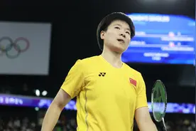 巴黎奥运会羽毛球女单决赛：何冰娇不敌安洗莹获得亚军图片
