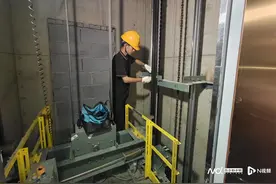 电梯维保之困：“闪电维保”频发，低价获客催生“以修代保”图片