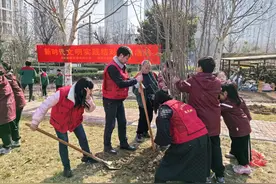 郑州高新区莲花街小学与堂李村共植希望树图片