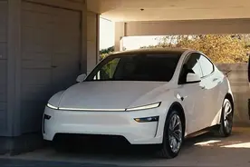 新款特斯拉Model Y实车曝光，大幅提升舒适性，26.35万起售图片