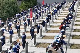 坚持29年近3万名师生参与 “徒步百里祭英烈”打造“硬核思政课”图片